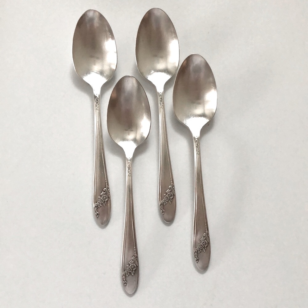 Tudor Plate Oneida Community Queen Bess II Silver Plate teaspoons Set of 4